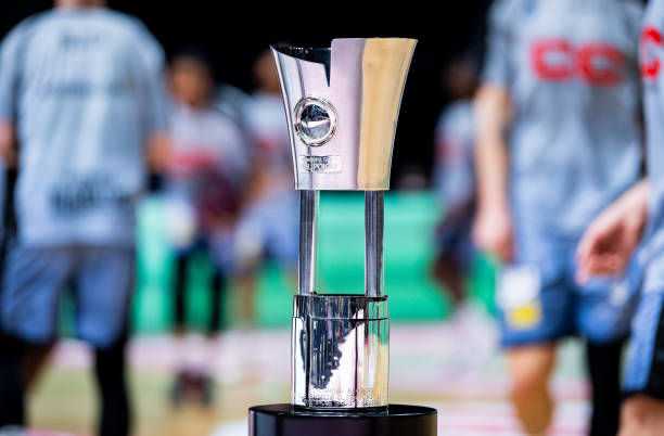 位传奇教练 位传奇教练